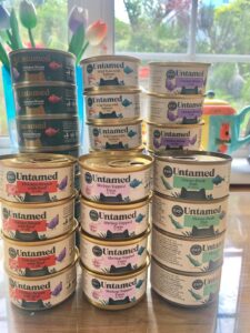 untamed-cat-food-review-senior-cat